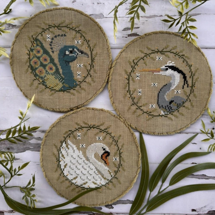 Elegant Birds Trio by Puntini Puntini