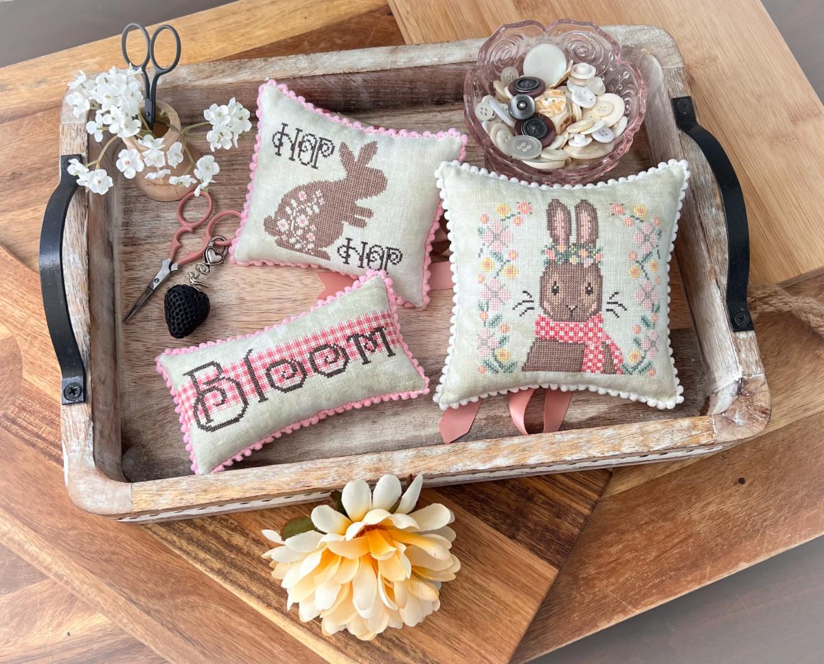 Bloomin Bunnies Trio by Annie Beez Folk Art