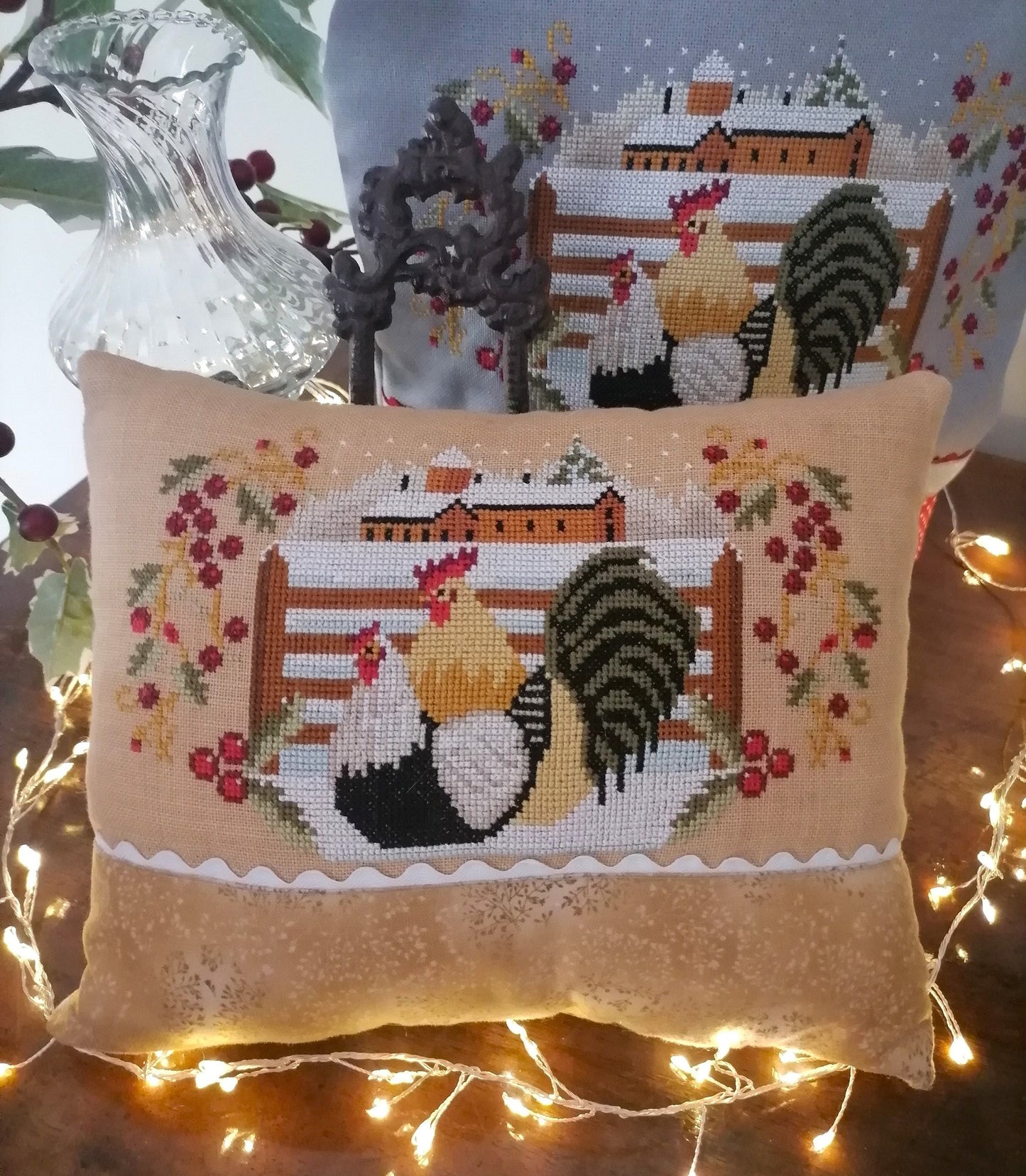 ✓ Winter Hen by Twin Peak Primitives-Twin Peak Primitives-Millennial Fabrics
