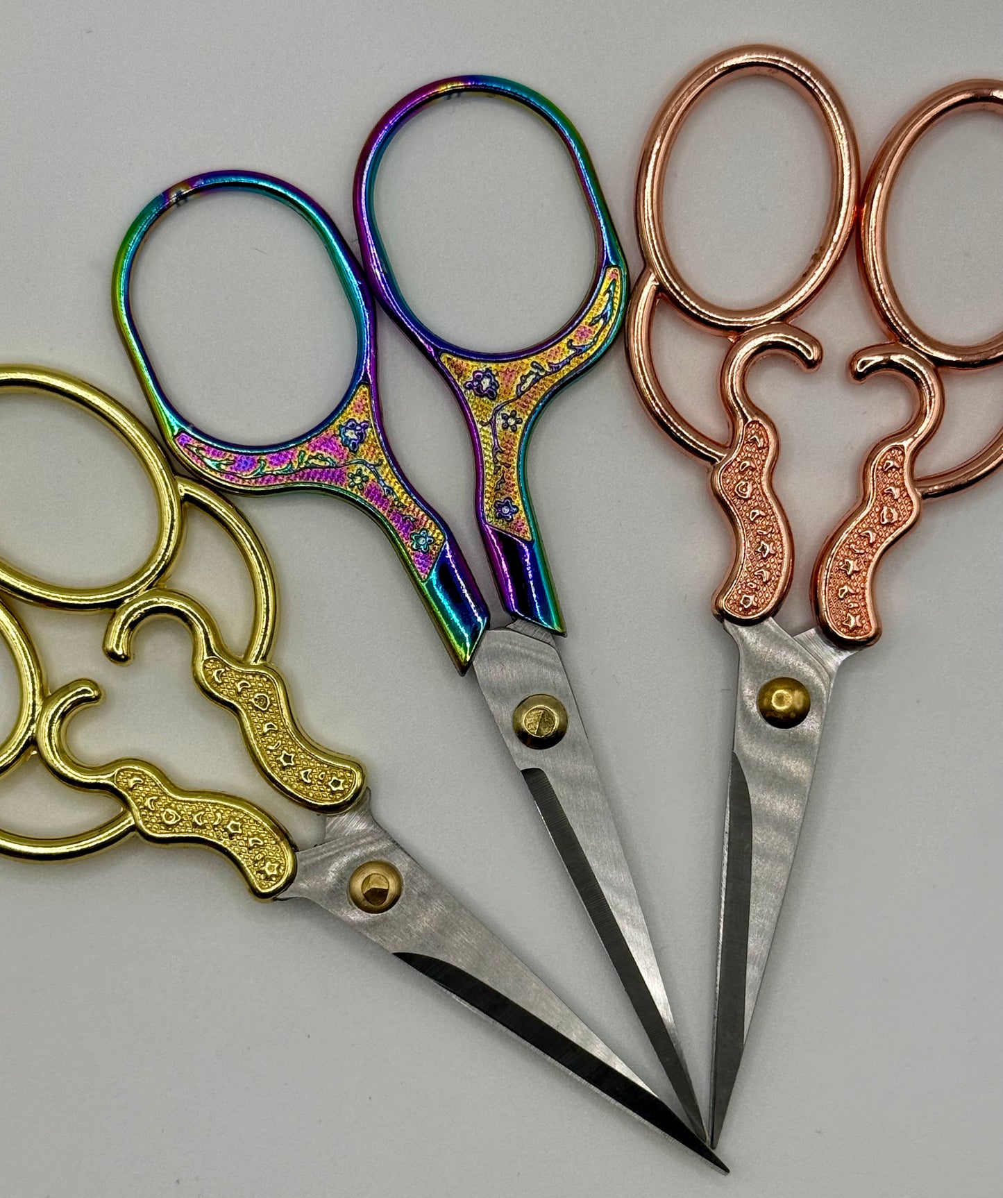 Vintage Scissors by Praiseworthy Stitches