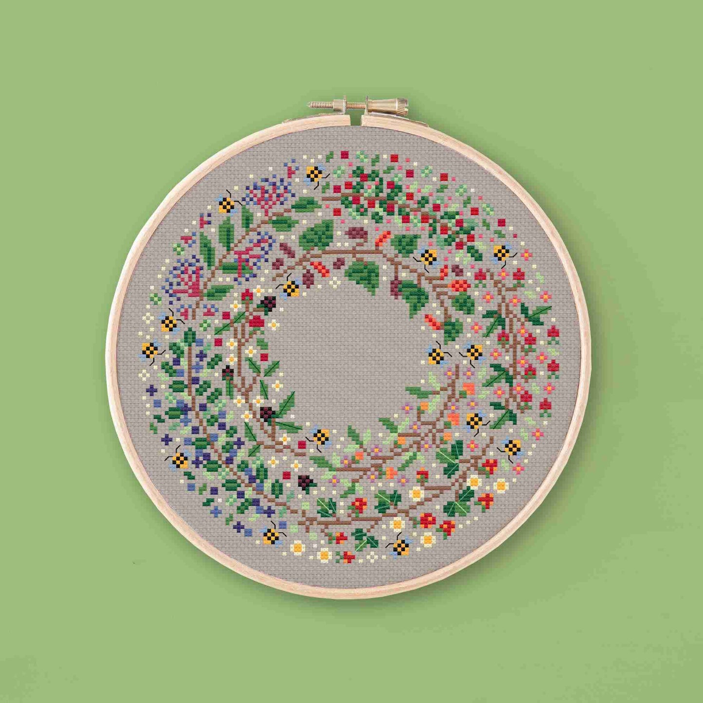 *Preorder* Berries Wreath by Una Buena Pieza