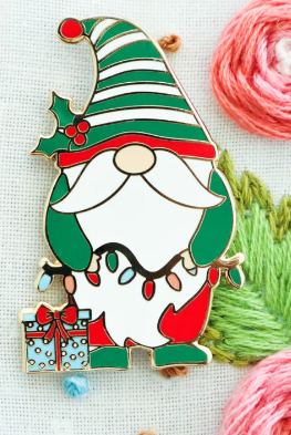 Christmas Gnome Magnetic Needle Minder by Flamingo Toes