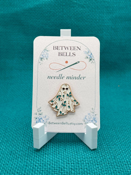"Floral Ghost" Needle Minder by Between Bells