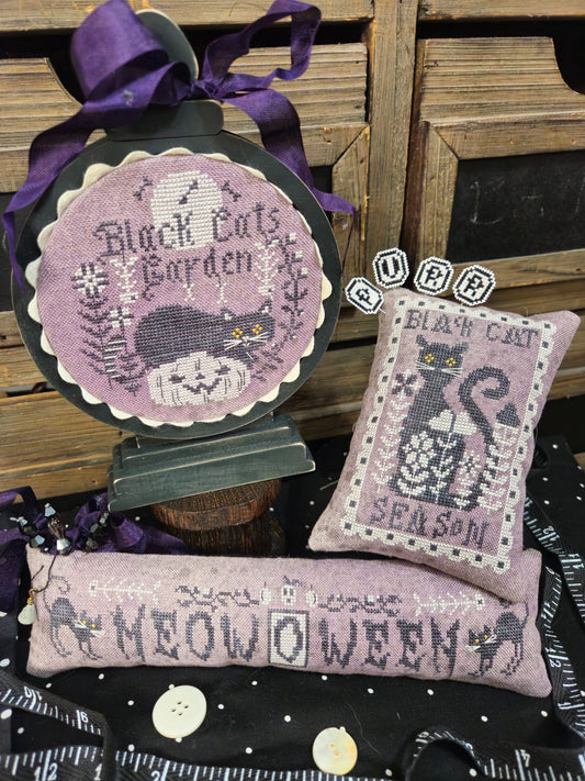 ✩Preorder✩  Meow O Ween by Quaint Rose Needlearts