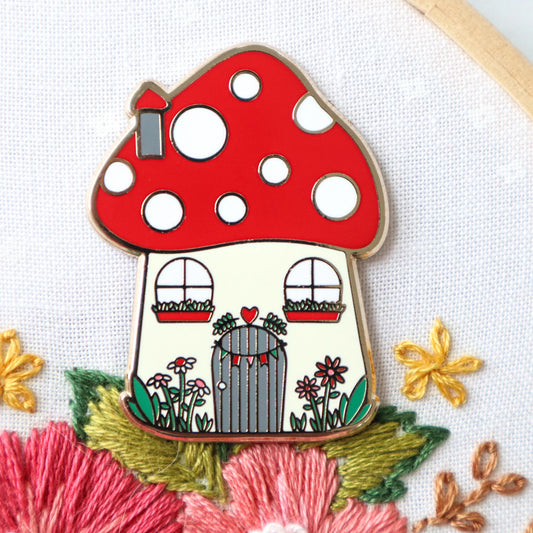 Woodland Mushroom Magnetic Needle Minder by Flamingo Toes