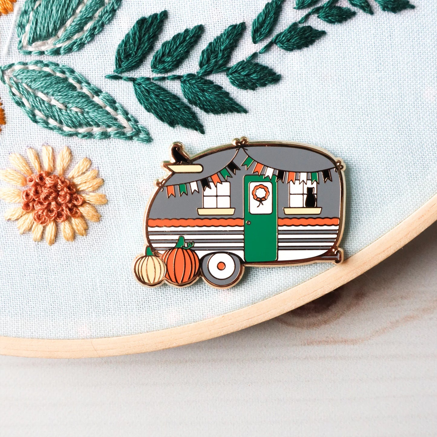 Haunted Camper Magnetic Needle Minder by Flamingo Toes