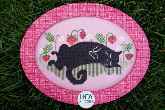 ✓ Strawberry Naps by Lindy Stitches