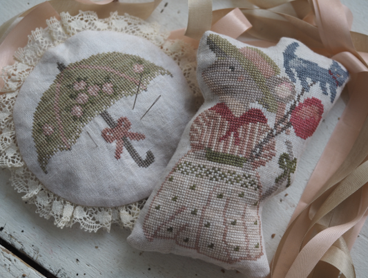 Victorian Mouse by The Stitchery Sisters