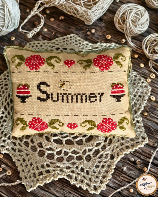 Summer Pincushions by MTVDesigns