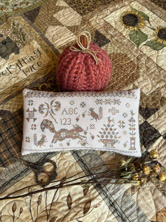 *Preorder* Sassy Squirrel Pinkeep by Pansy Patch Quilts and Stitchery